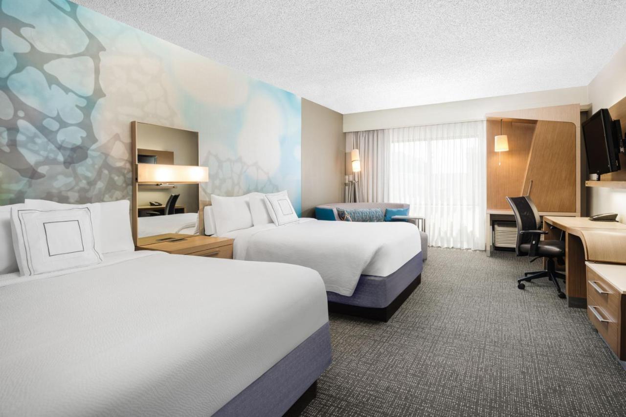 Отель Courtyard El Paso Airport Экстерьер фото