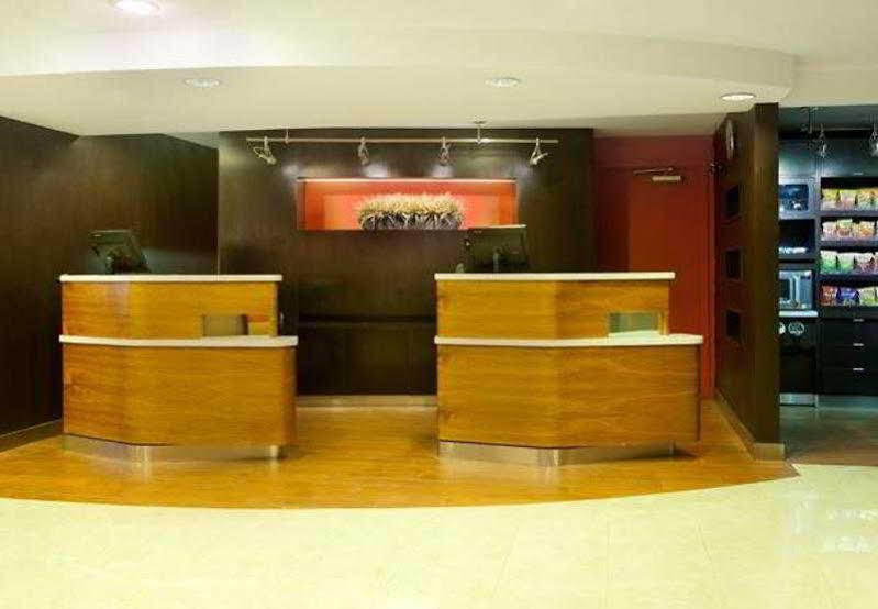 Отель Courtyard El Paso Airport Экстерьер фото